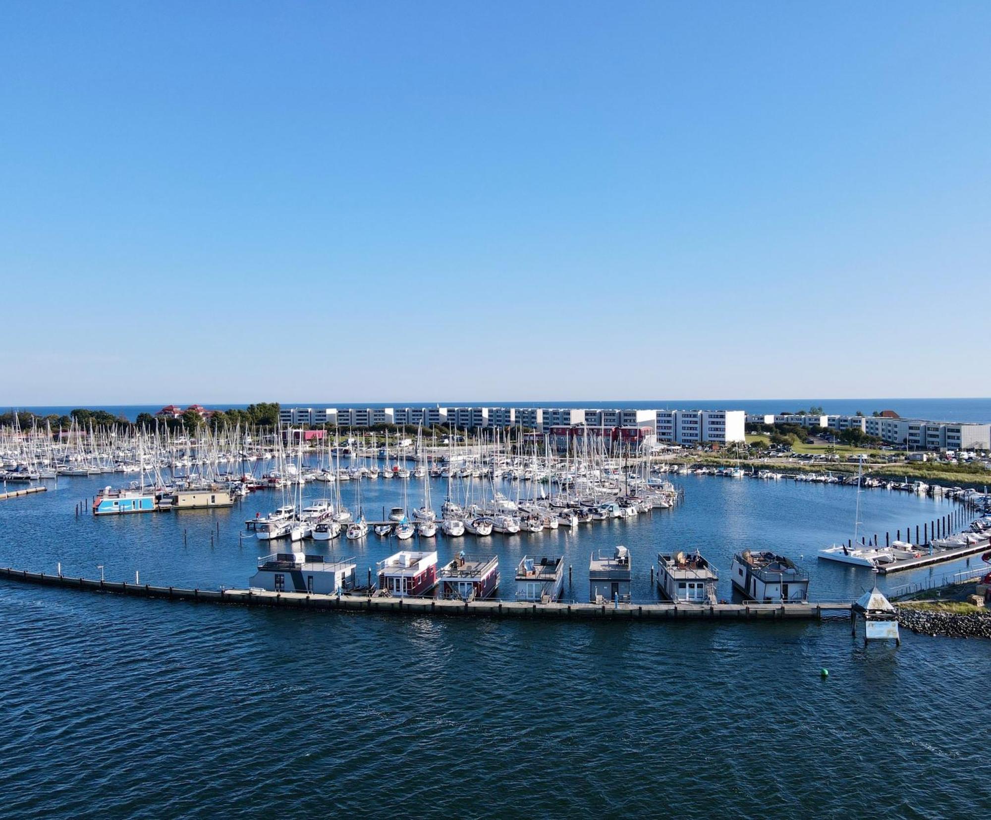 Hausboot Bali Hotel Fehmarn Bagian luar foto