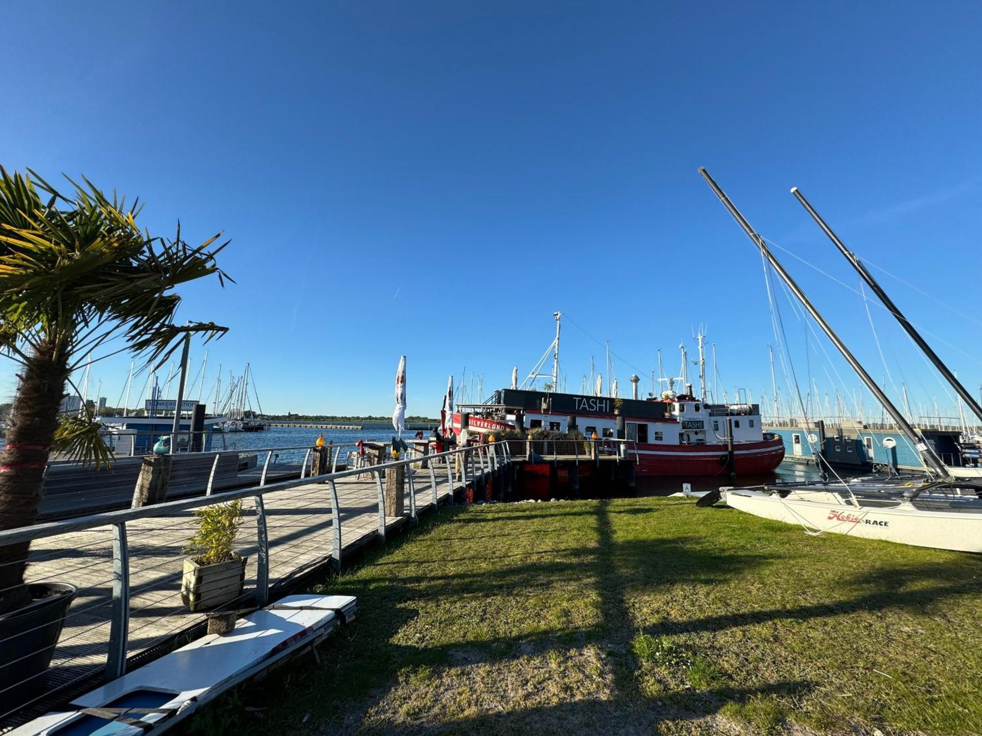 Hausboot Bali Hotel Fehmarn Bagian luar foto