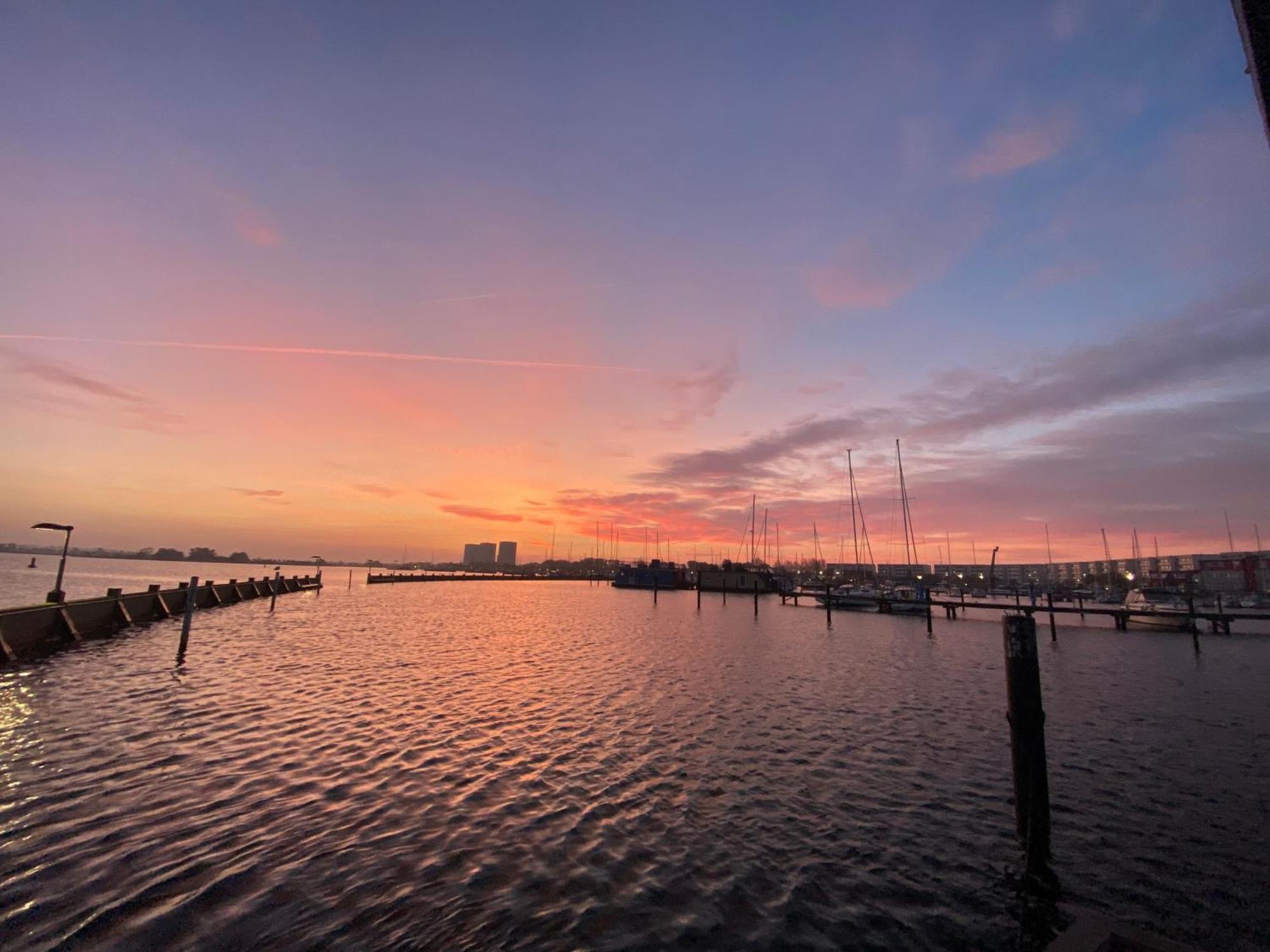 Hausboot Bali Hotel Fehmarn Bagian luar foto
