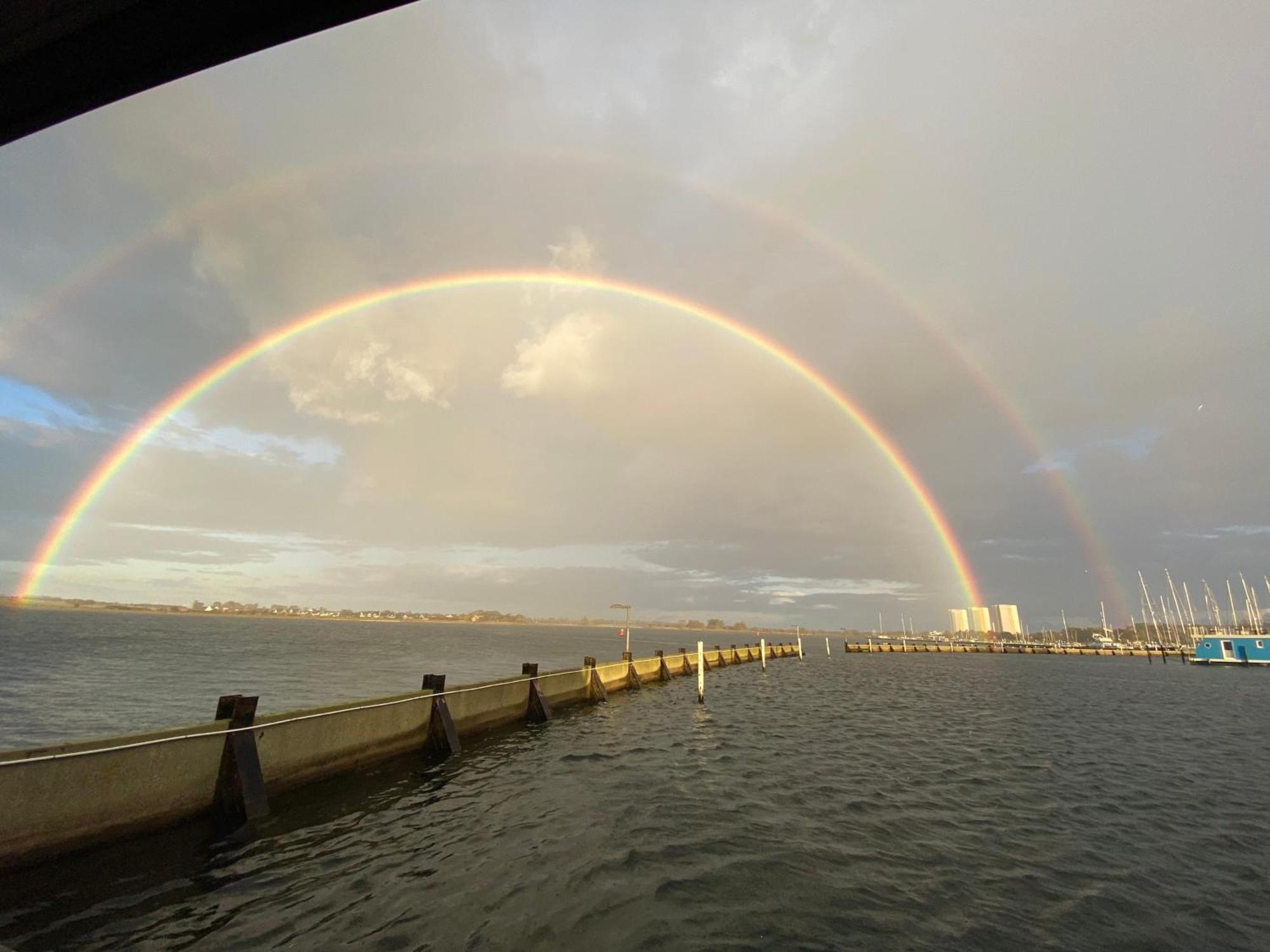 Hausboot Bali Hotel Fehmarn Bagian luar foto